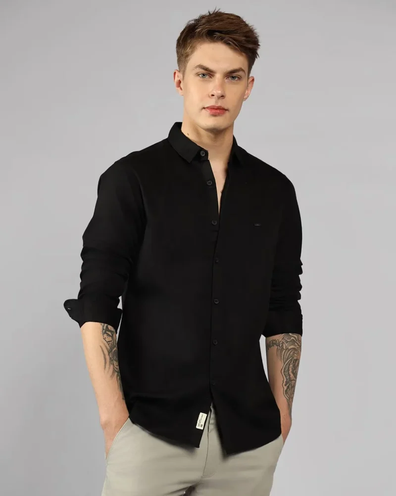 Men Slim Fit Spread-Collar Shirt - Image 2